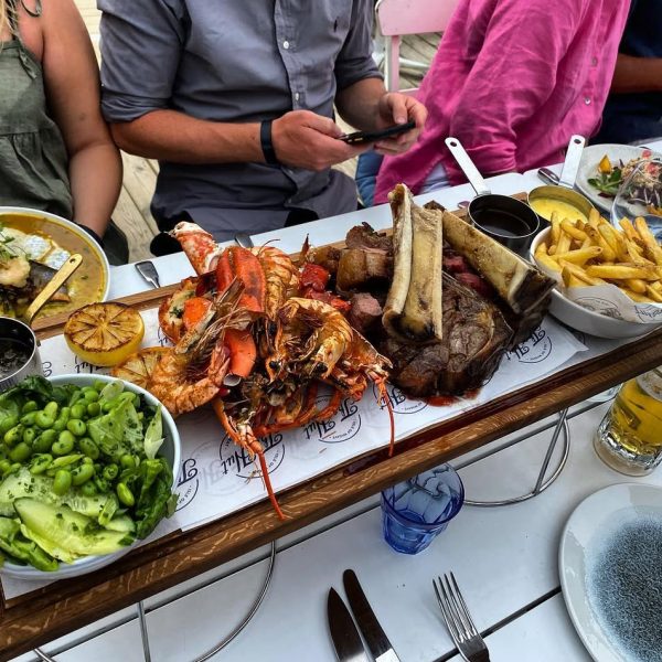 Win the ultimate luxury day out for 10 people, cruising from Sandbanks onboard a 65ft Sunseeker, to the world famous Hut restaurant on the Isle of Wight for lunch! Prize package in excess of £8000
